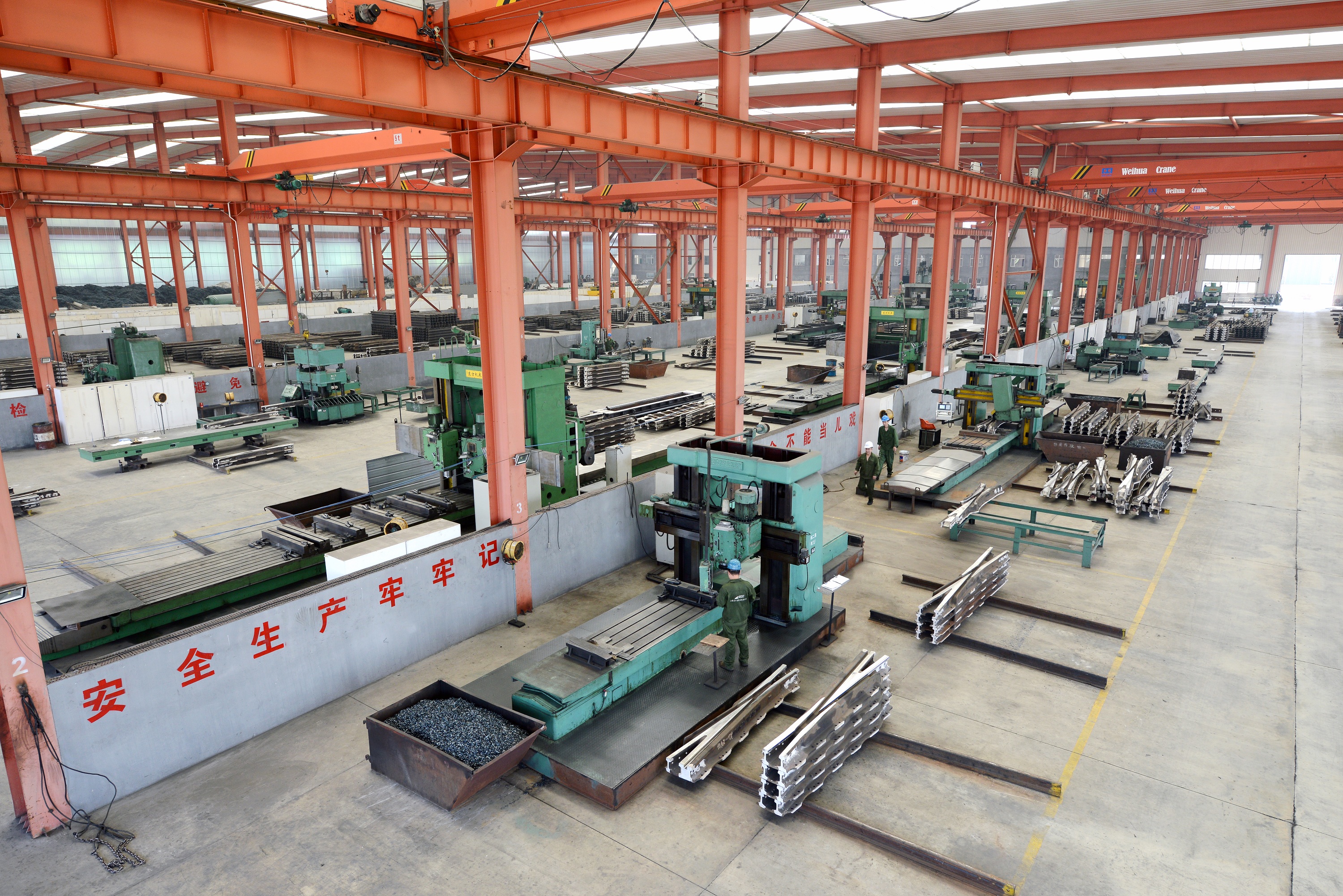 upload/錳叉機(jī)加工車(chē)間